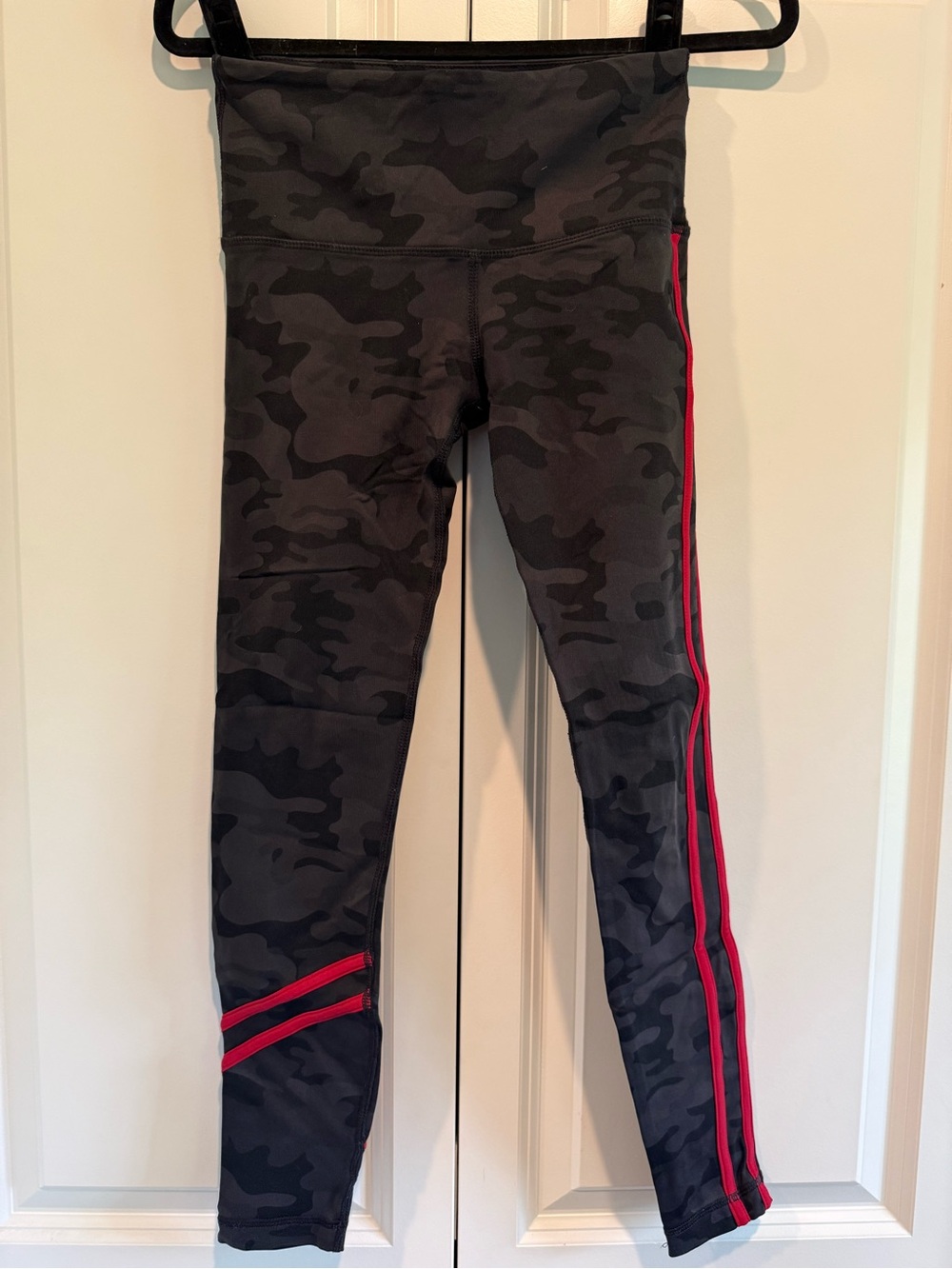 Vimmia Black Camo Leggings with Red Side Stripe